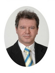Tanár - 
Tanított tantárgy: számítástechnika